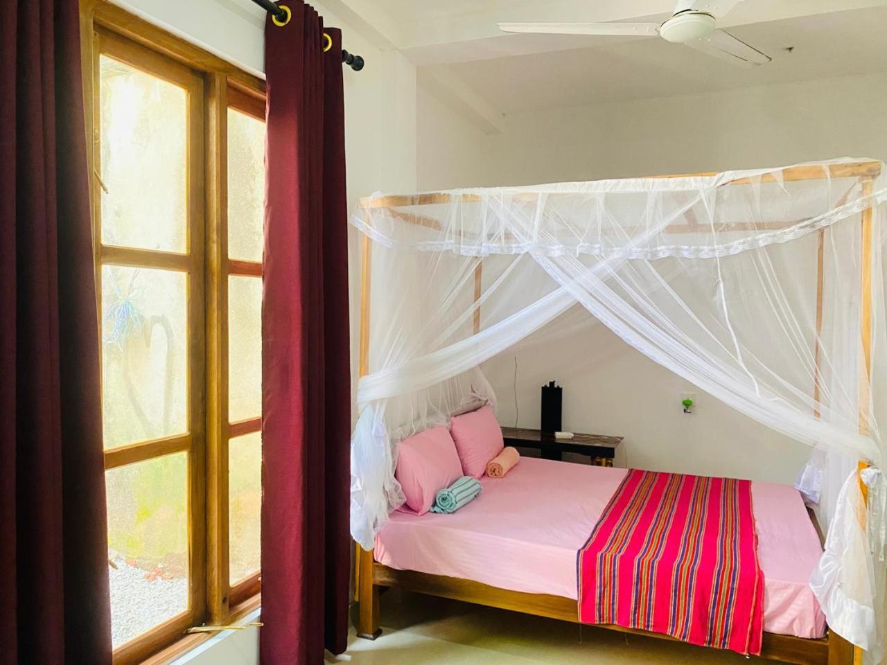 Pradeep Guest House Mirissa Esterno foto